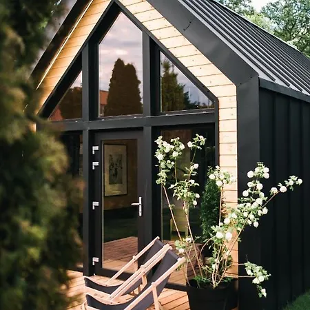 Trzy W Mielnie شقة