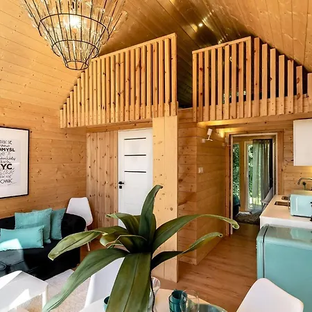 アパート Trzy W Mielnie ミエルノ