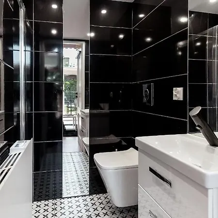 Trzy W Mielnie * ميلنو