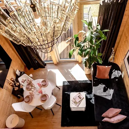 Trzy W Mielnie شقة