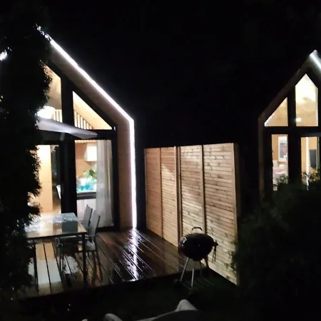 アパート Trzy W Mielnie ミエルノ